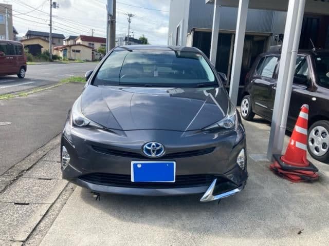 TOYOTA PRIUS 4WD