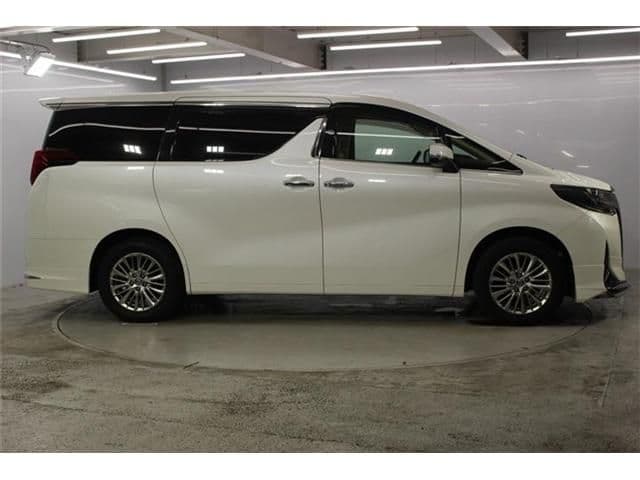Car thumbnail 4