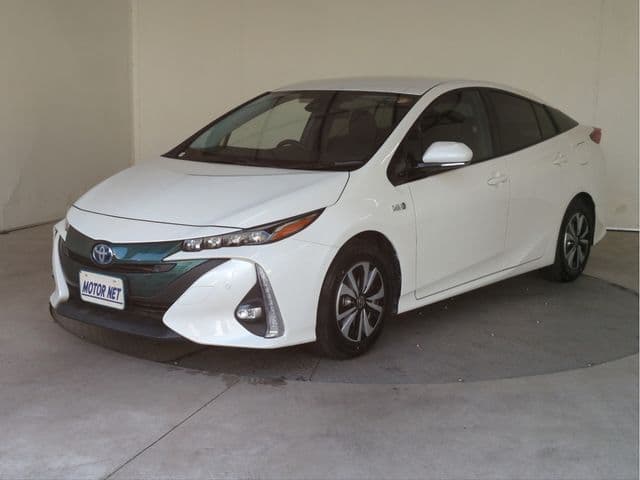 TOYOTA PRIUS PHV