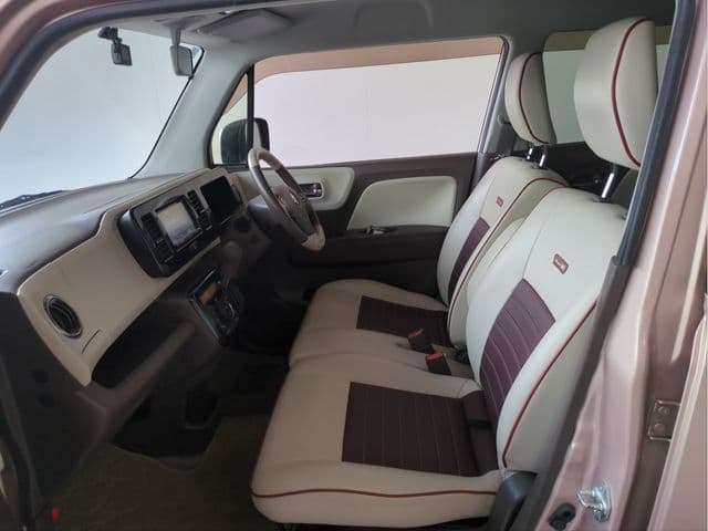 Car thumbnail 4