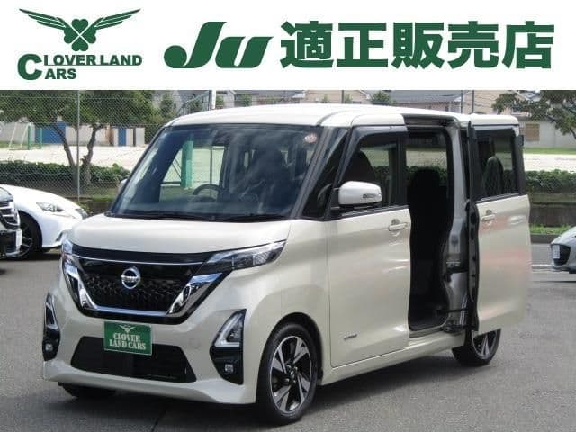 NISSAN ROOX