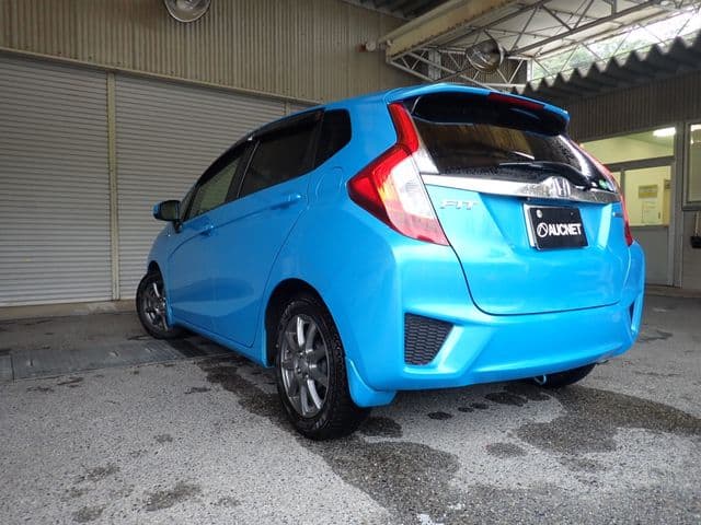 Car thumbnail 3