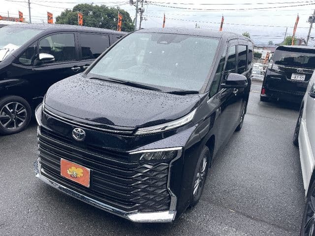TOYOTA VOXY 4WD