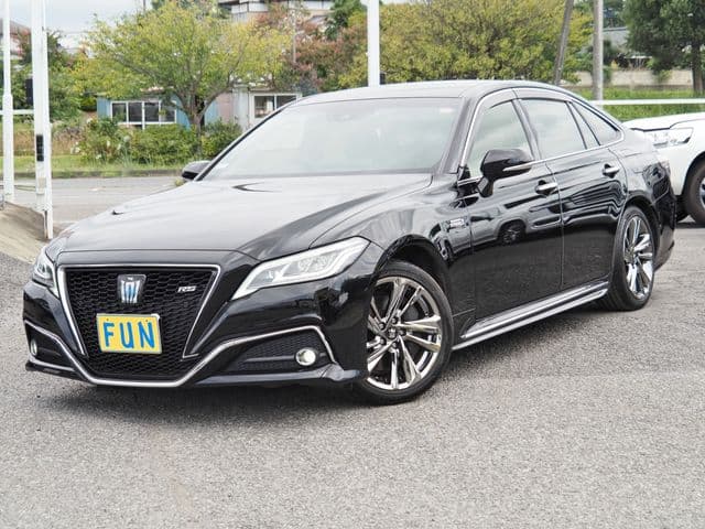TOYOTA CROWN sedan hybrid