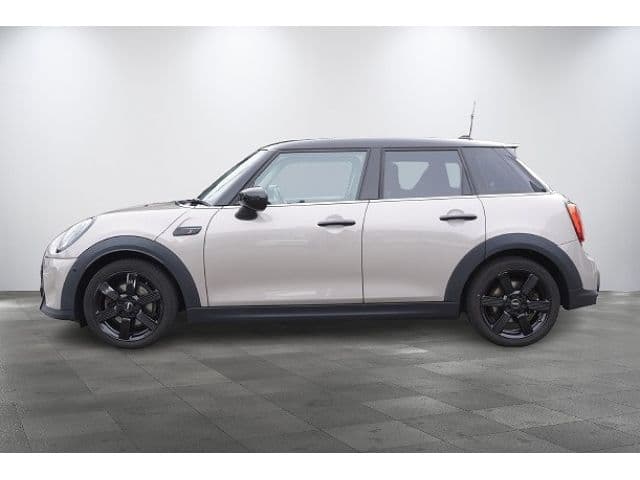 Car thumbnail 4