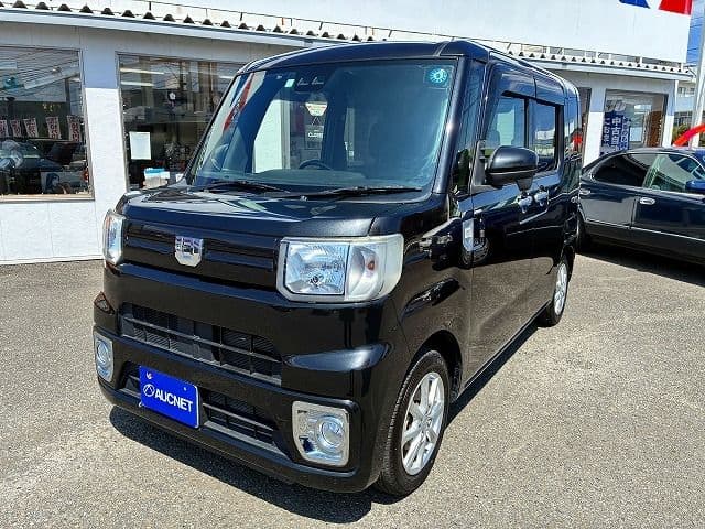DAIHATSU WAKE