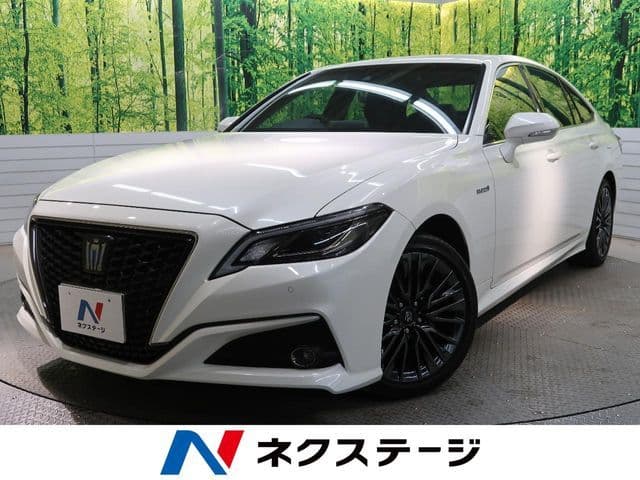 TOYOTA CROWN sedan hybrid