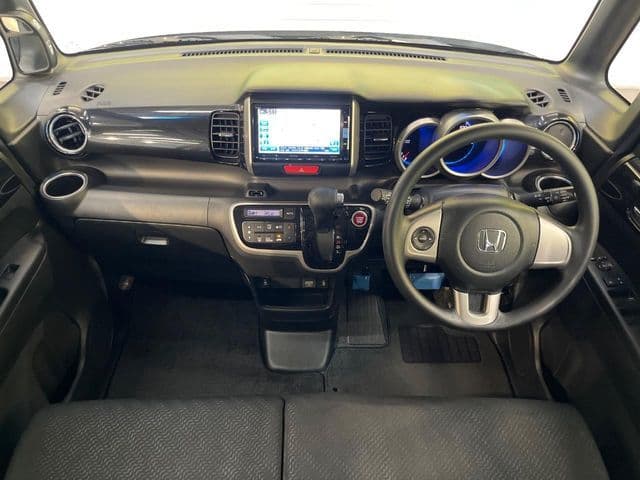 Car thumbnail 2