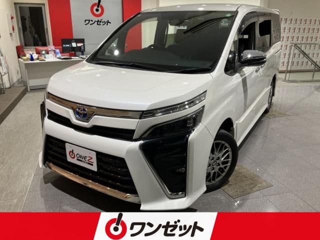 TOYOTA VOXY HYBRID