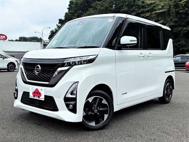 NISSAN ROOX 4WD