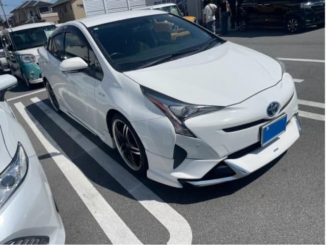 Car thumbnail 3