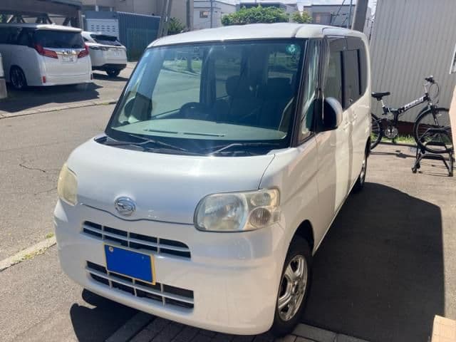 DAIHATSU TANTO 4WD