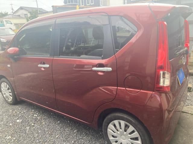 Car thumbnail 4