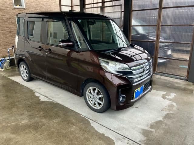 NISSAN DAYZ ROOX 4WD