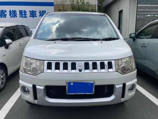 MITSUBISHI DELICA D:5 4WD
