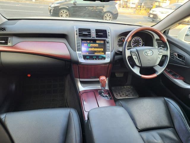 Car thumbnail 3