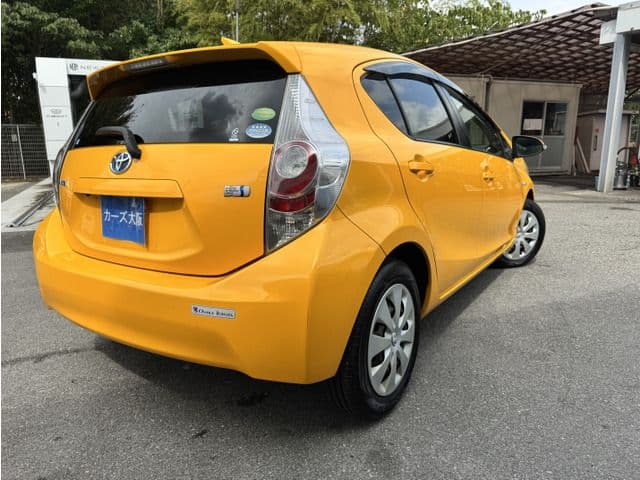Car thumbnail 4