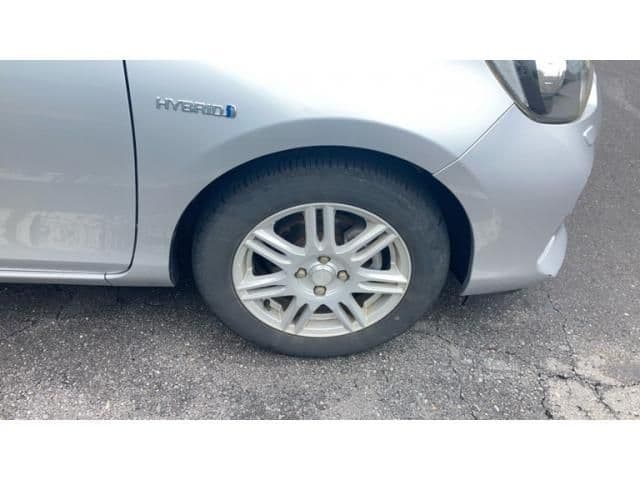 Car thumbnail 4