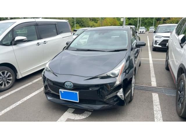 TOYOTA PRIUS 4WD