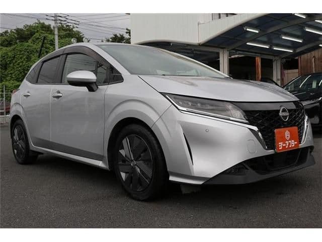 Car thumbnail 3