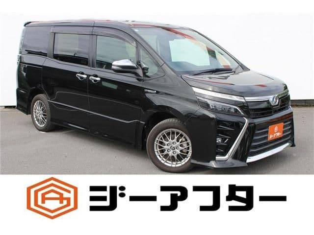 TOYOTA VOXY HYBRID