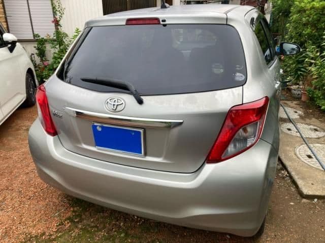 Car thumbnail 3