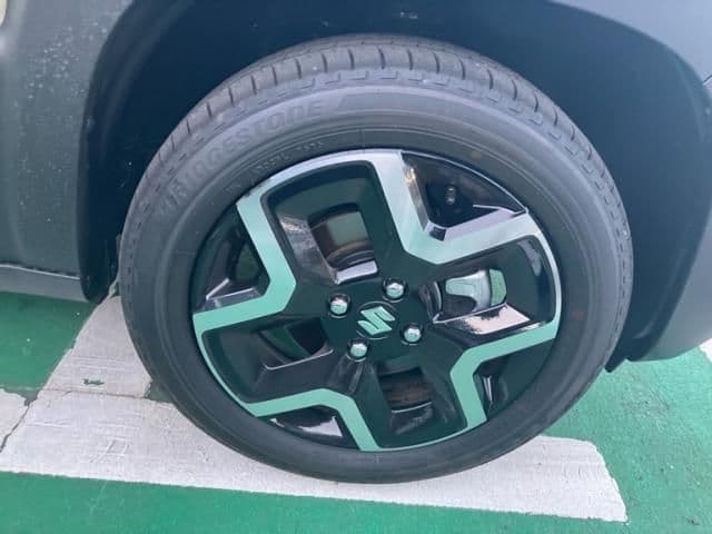 Car thumbnail 4