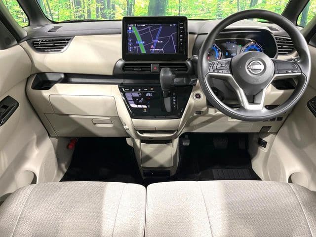 NISSAN