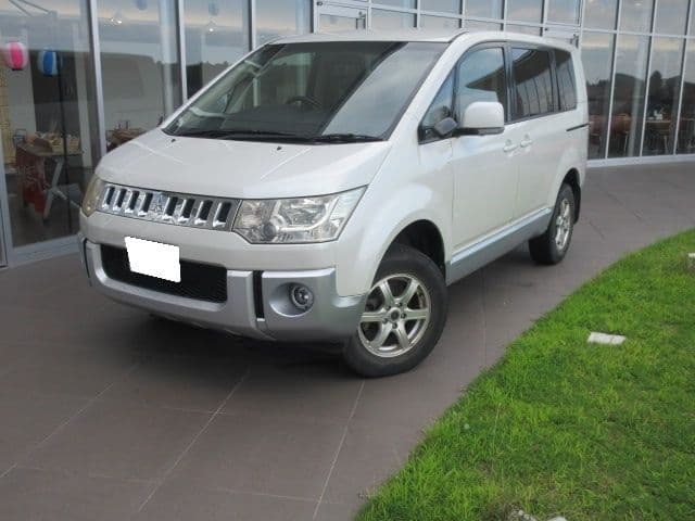 MITSUBISHI DELICA D:5 4WD