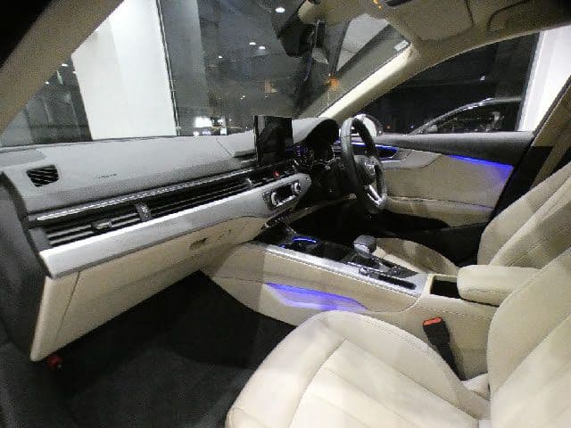 Car thumbnail 3