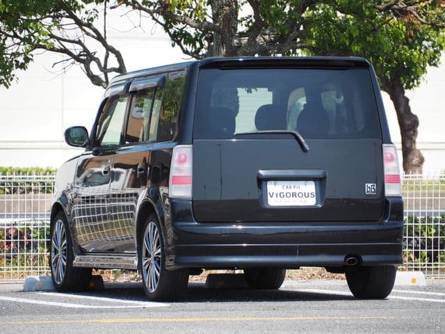 Car thumbnail 3