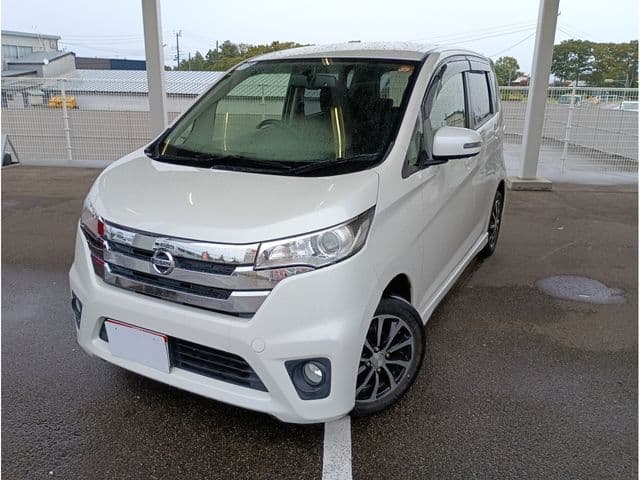NISSAN DAYZ 4WD