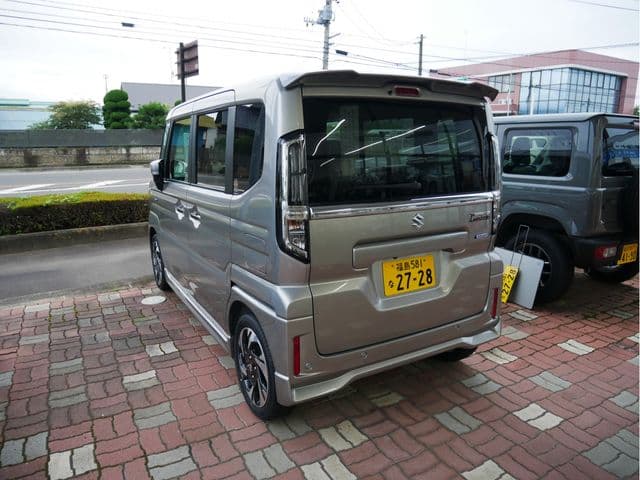 Car thumbnail 3