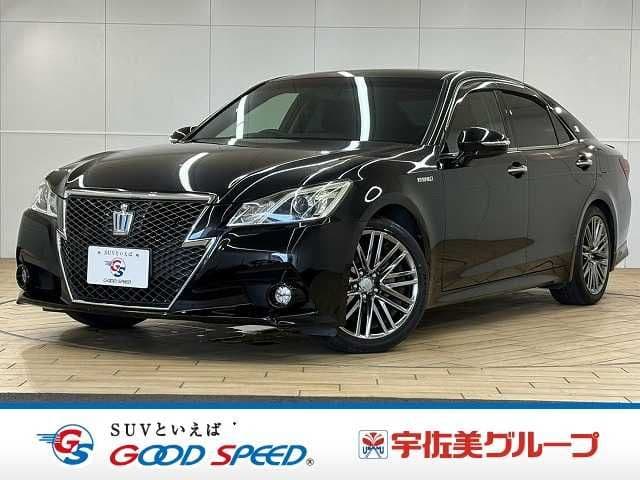 TOYOTA CROWN sedan hybrid