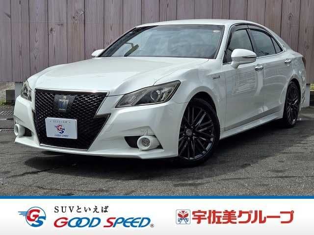 TOYOTA CROWN sedan hybrid