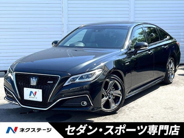 TOYOTA CROWN sedan hybrid