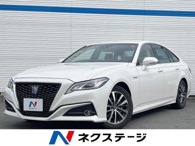 TOYOTA CROWN sedan hybrid