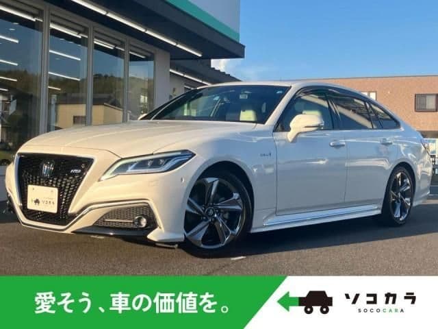 TOYOTA CROWN sedan hybrid