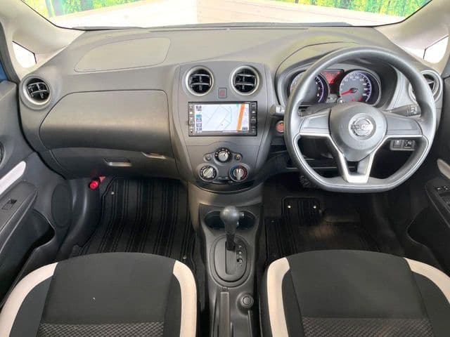 Car thumbnail 2
