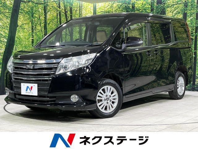 TOYOTA NOAH 4WD