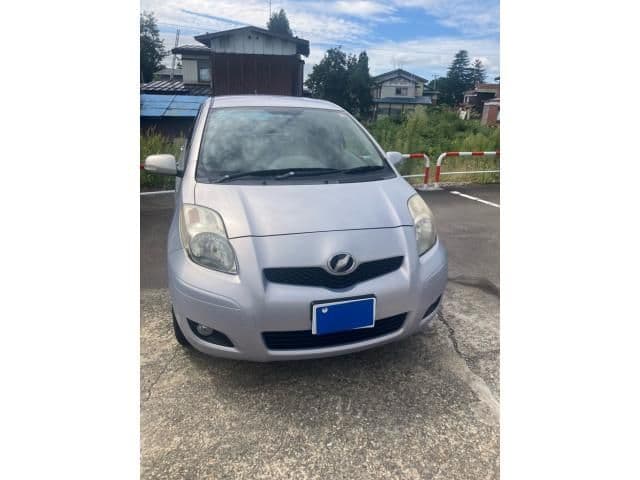 TOYOTA VITZ  4WD
