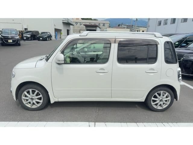 Car thumbnail 4
