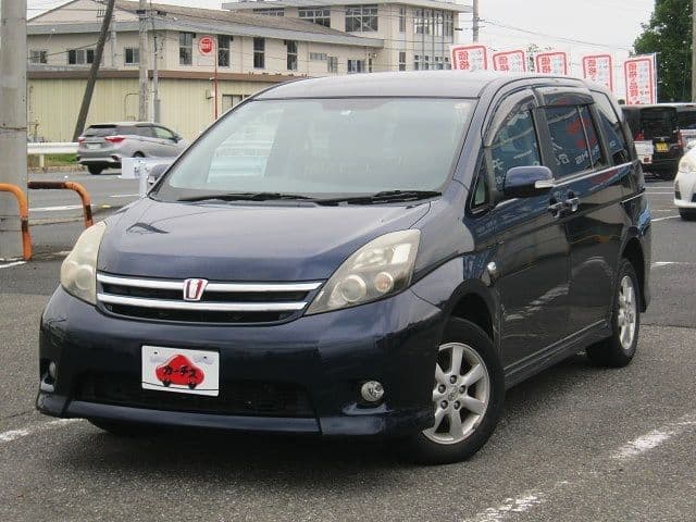 TOYOTA Isis 4WD