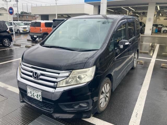 HONDA STEPWAGON SPADA