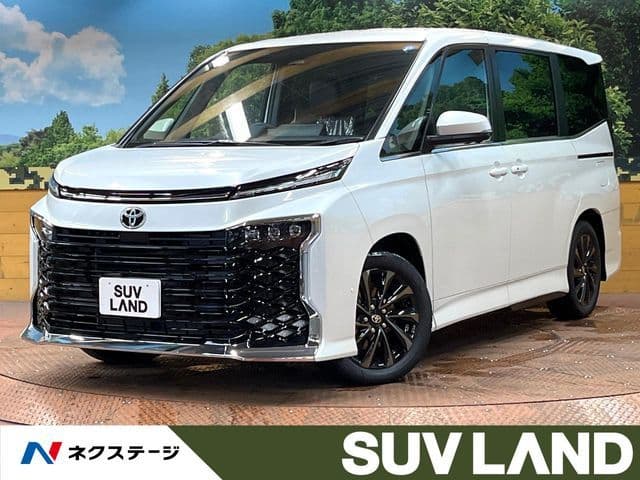 TOYOTA VOXY HYBRID
