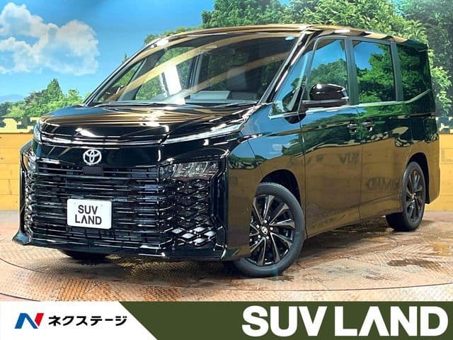 TOYOTA VOXY HYBRID