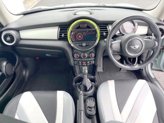 Car thumbnail 2