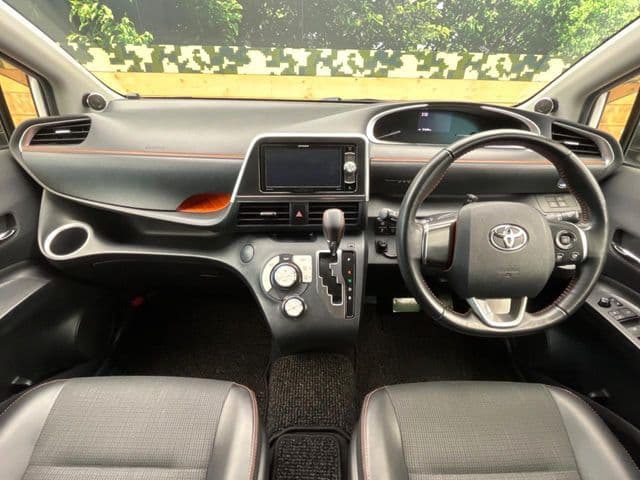 Car thumbnail 2