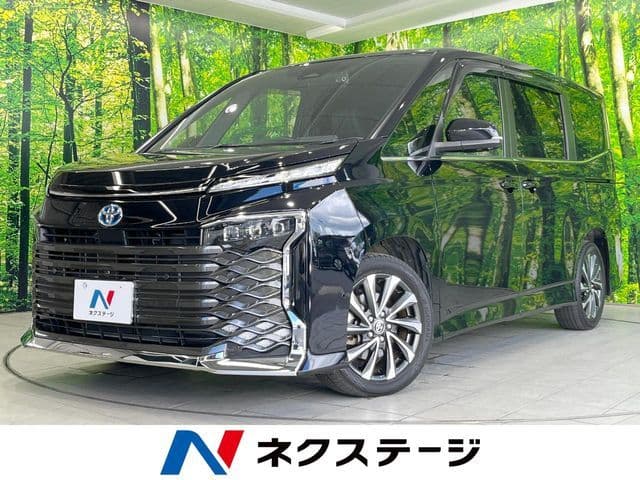 TOYOTA VOXY HYBRID