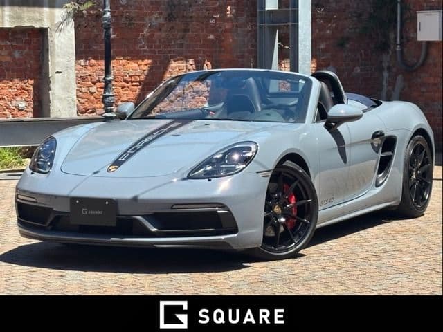 PORSCHE